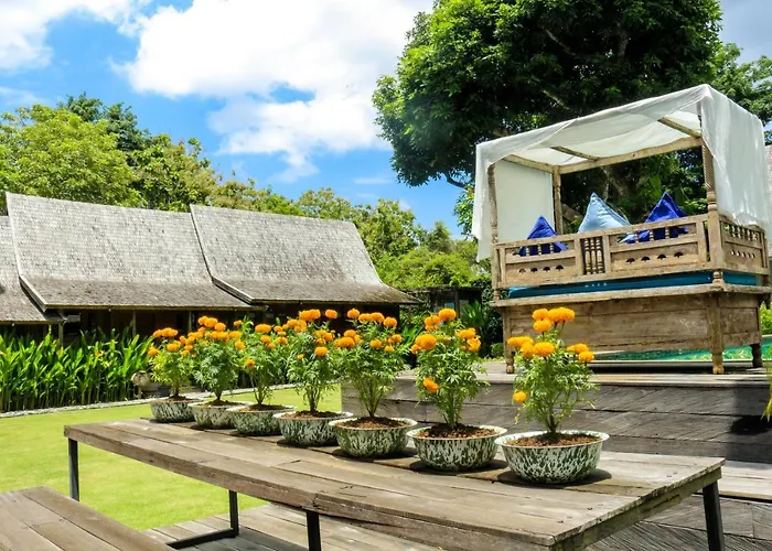 ベッド・アンド・ブレックファスト Chanteak Bali - Teak House 1 *