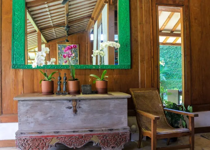 ベッド・アンド・ブレックファスト Chanteak Bali - Teak House 1 ジンバラン