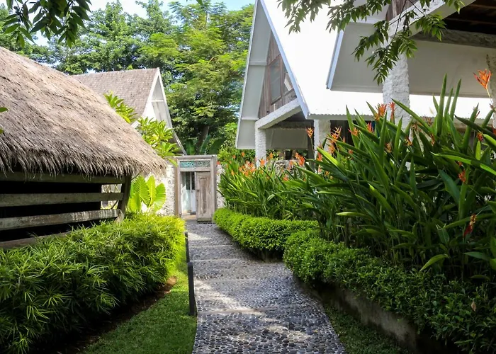 ベッド・アンド・ブレックファスト Chanteak Bali - Teak House 1 ジンバラン