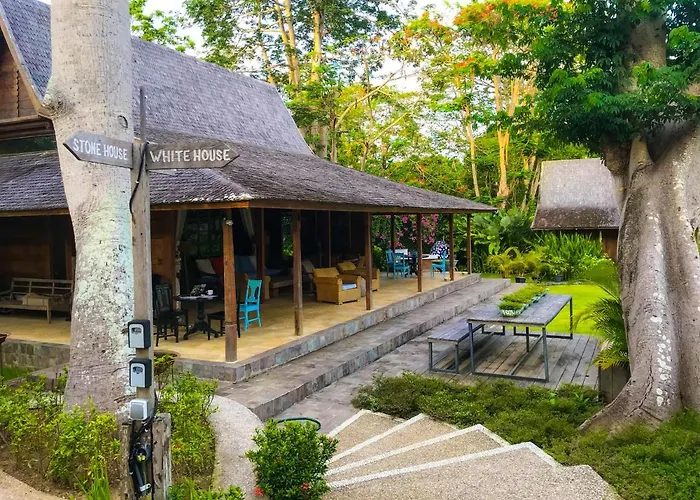 Chanteak Bali - Teak House 1 ベッド・アンド・ブレックファスト